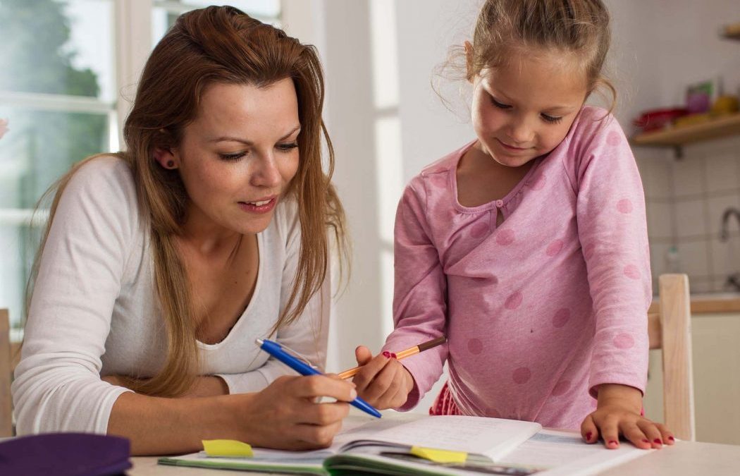une maman avec son enfant
